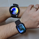 El Samsung Galaxy Watch de 46 mm y el Apple Watch Series 4 de 44 mm en unas muñecas pequeñas